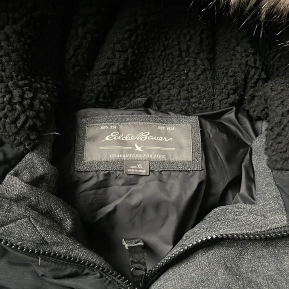 EUC Men’s Eddie Bauer Gray/Black Puffer Parka Jacket Size XL